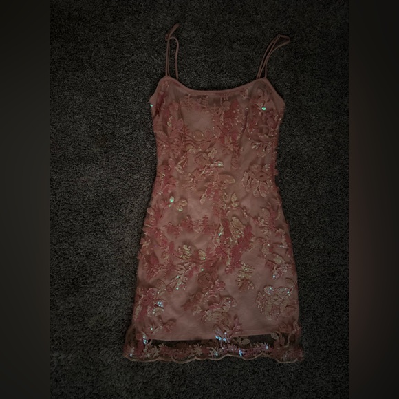 Lucy in the Sky Blush Sequin Dress - Picture 2 of 4